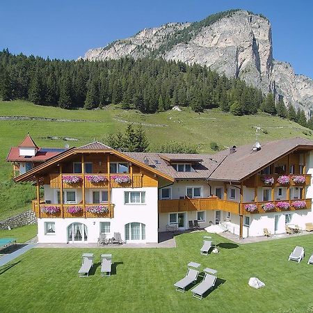 Garni La Majon Hotel Selva di Val Gardena Exterior photo