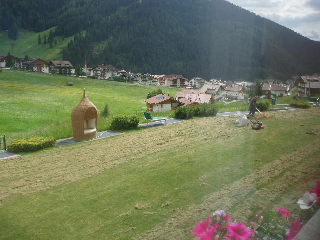 Garni La Majon Hotel Selva di Val Gardena Exterior photo